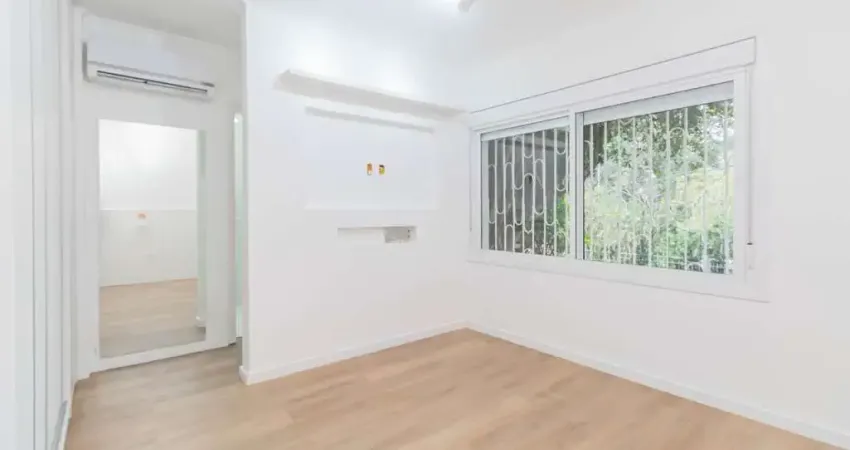 Casa com 3 quartos à venda na Rua Carlota, 35, Jardim Itu Sabará, Porto Alegre