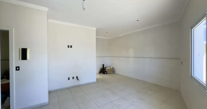 Casa em condomínio com 2 dormitórios, vaga de garagem e churrasqueira na olaria