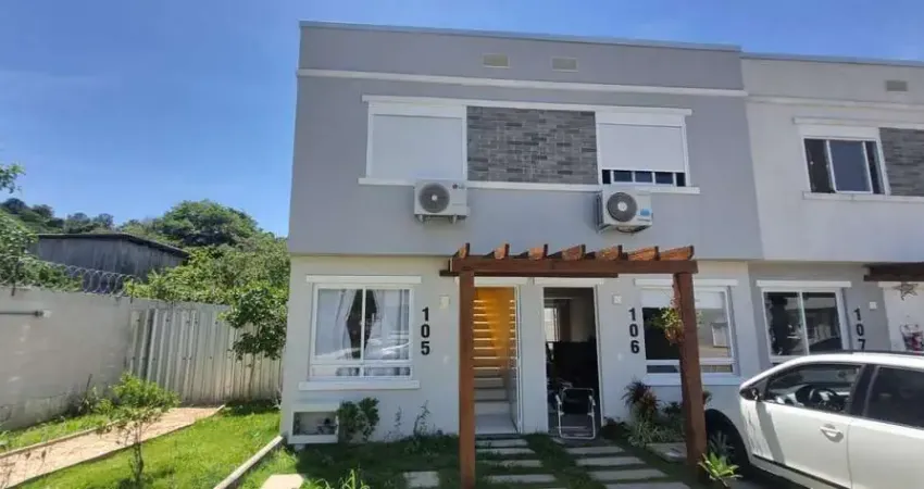 Ótimo sobrado em condomínio fechado com 2 dormitórios á venda bairro Vila Nova