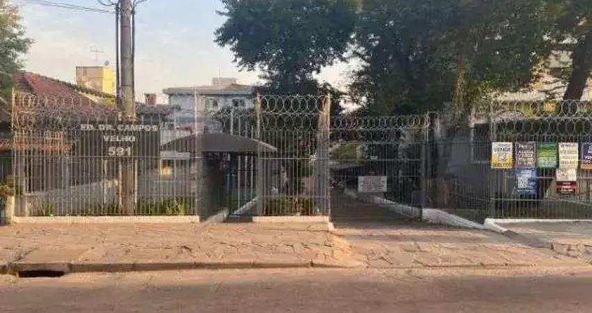 Apartamento em Porto Alegre, no bairro Cristal, com 3 dormitório(s), e 3 banheir