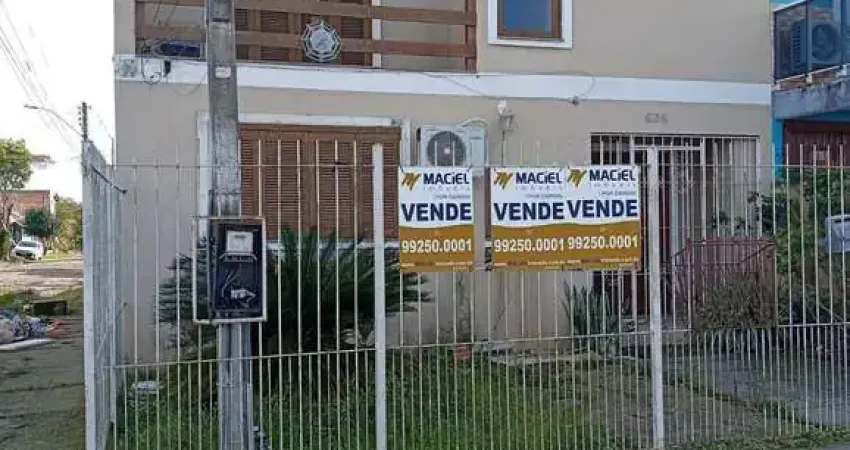 Lindo sobrado de esquina com 4 dormitórios á venda no Bairro Hípica.