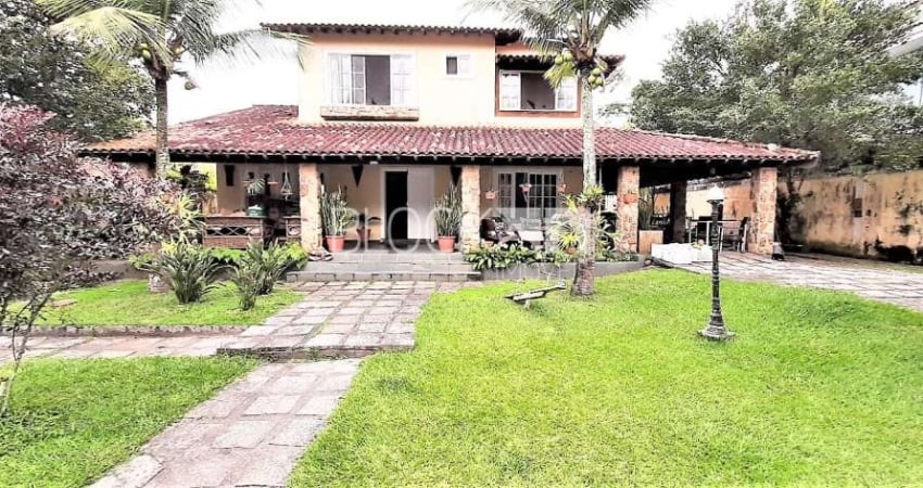 Barra da Tijuca | Casa de Condomínio 6 quartos, sendo 3 suites