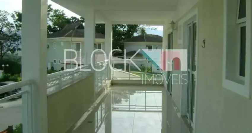 Recreio dos Bandeirantes | Casa de Condomínio 4 quartos, sendo 4 suites