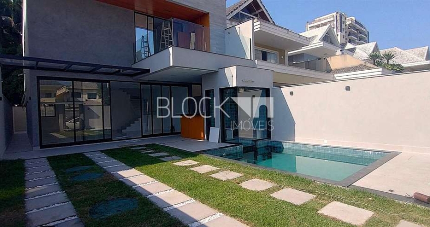 Recreio dos Bandeirantes | Casa de Condomínio 3 quartos, sendo 3 suites