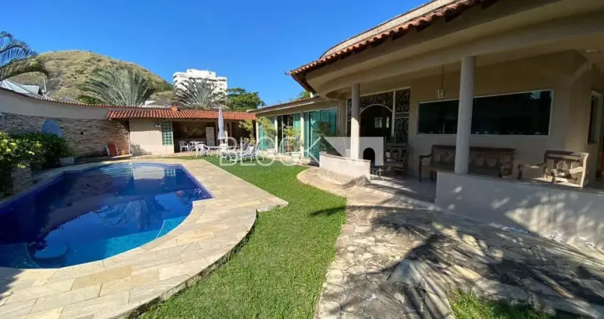 Recreio dos Bandeirantes | Casa 3 quartos, sendo 3 suites