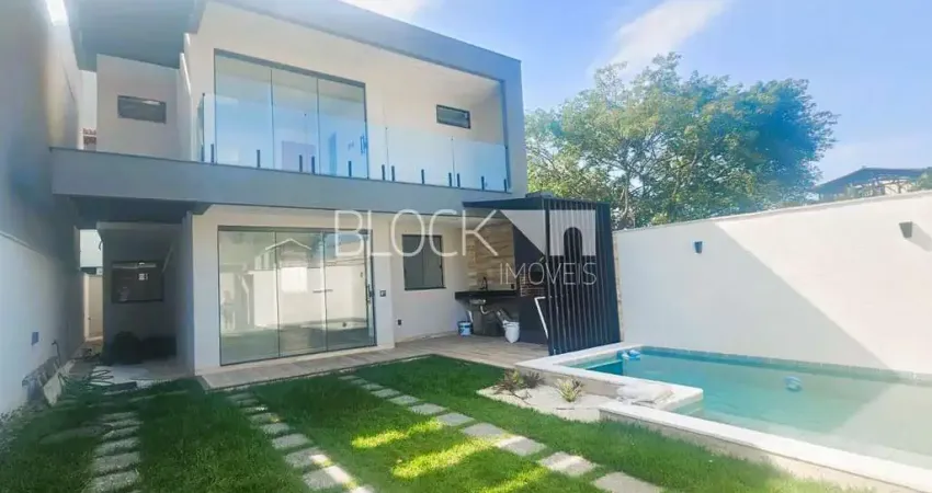 Vargem Pequena | Casa de Condomínio 4 quartos, sendo 4 suites