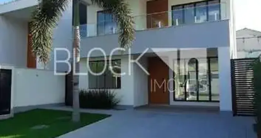 Recreio dos Bandeirantes | Casa de Condomínio 5 quartos, sendo 5 suites