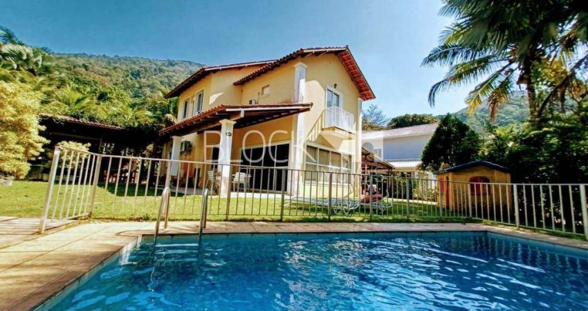 Vargem Grande | Casa de Condomínio 4 quartos, sendo 4 suites