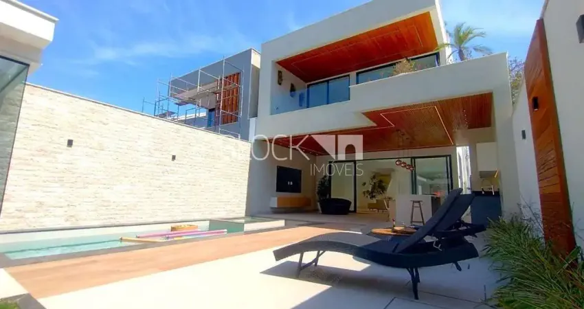 Barra da Tijuca | Casa de Condomínio 4 quartos, sendo 4 suites
