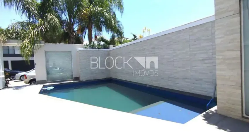 Recreio dos Bandeirantes | Casa de Condomínio 4 quartos, sendo 4 suites
