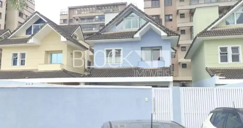 Recreio dos Bandeirantes | Casa de Condomínio 5 quartos, sendo 2 suites