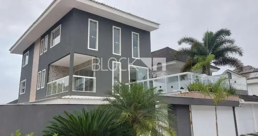 Recreio dos Bandeirantes | Casa de Condomínio 6 quartos, sendo 5 suites