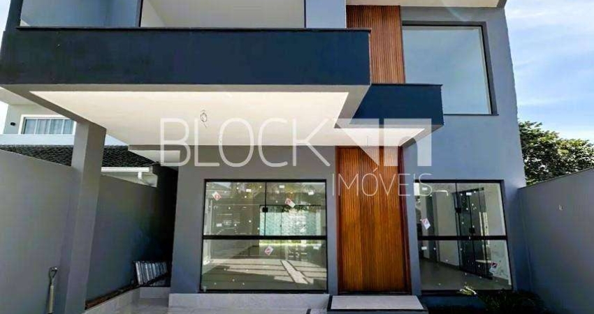 Recreio dos Bandeirantes | Casa 5 quartos, sendo 4 suites