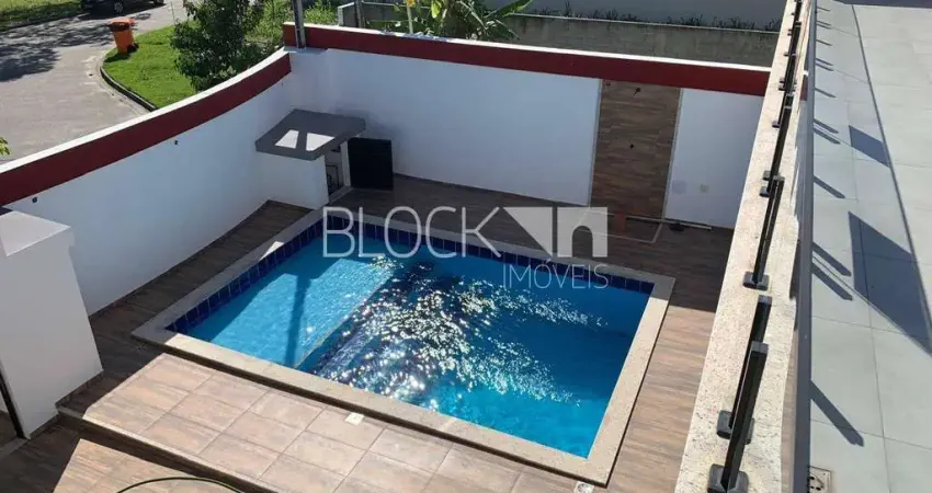 Guaratiba | Casa de Condomínio 4 quartos, sendo 4 suites
