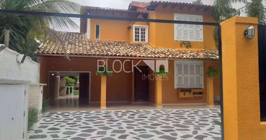 Barra da Tijuca | Casa 5 quartos, sendo 2 suites