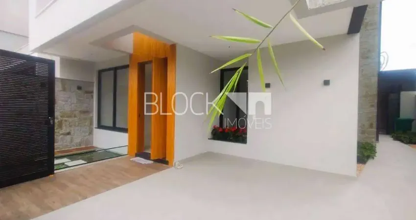 Recreio dos Bandeirantes | Casa de Condomínio 5 quartos, sendo 5 suites