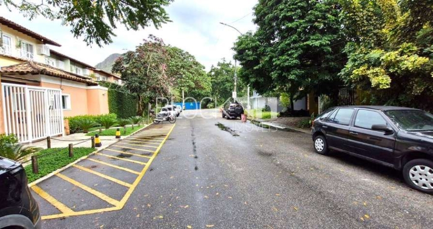 Recreio dos Bandeirantes | Casa de Condomínio 5 quartos, sendo 3 suites