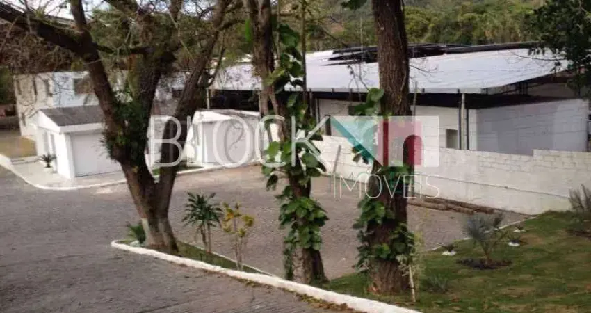 Barracão / Galpão / Depósito à venda na Estrada dos Bandeirantes, --, Vargem Grande, Rio de Janeiro