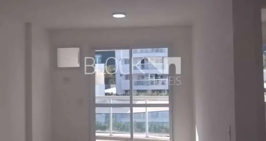 Apartamento com 1 quarto para alugar na Estrada dos Bandeirantes, --, Vargem Pequena, Rio de Janeiro