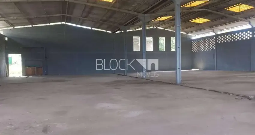 Barracão / Galpão / Depósito para alugar na Avenida Brasil, --, Bangu, Rio de Janeiro