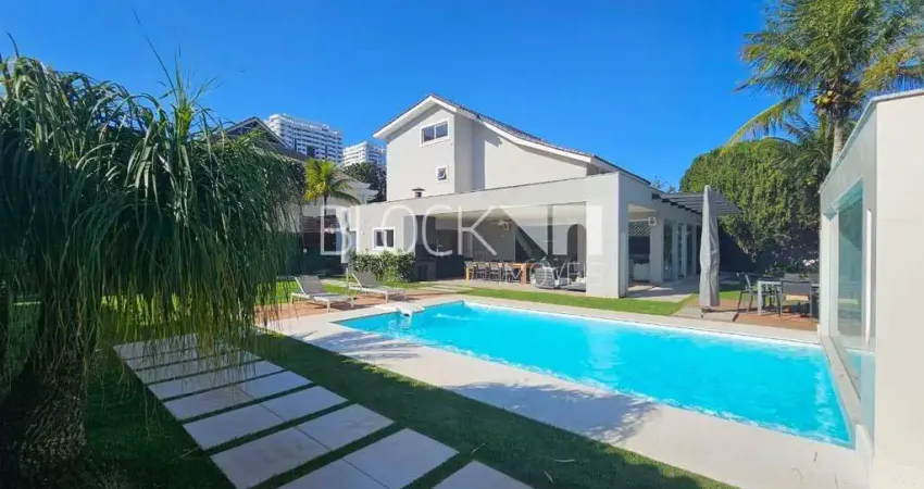 Barra da tijuca | casa de condomínio 6 quartos, sendo 5 suites