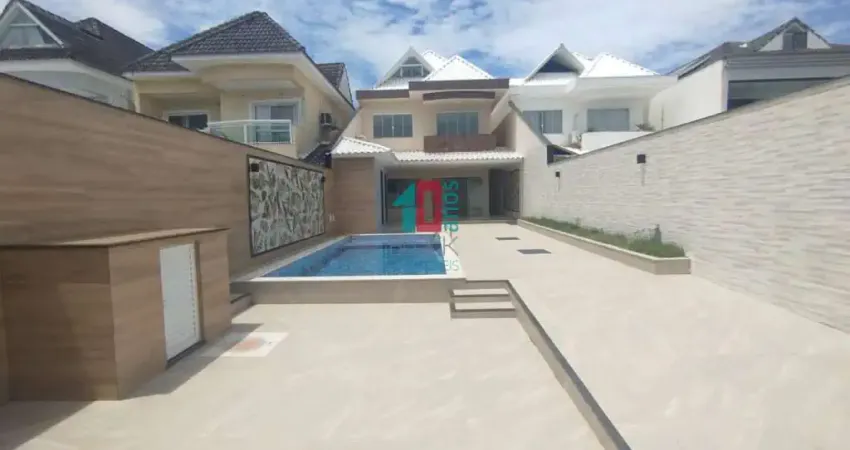 Recreio dos Bandeirantes | Casa de Condomínio 5 quartos, sendo 5 suites