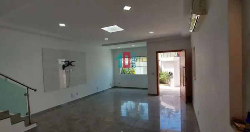 Vargem Pequena | Casa de Condomínio 3 quartos, sendo 3 suites