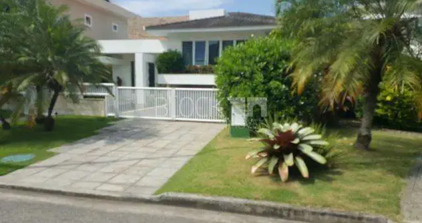 Barra da Tijuca | Casa de Condomínio 5 quartos, sendo 2 suites