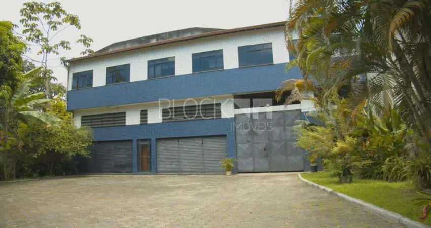 Barracão / Galpão / Depósito à venda na Estrada dos Bandeirantes, --, Vargem Grande, Rio de Janeiro