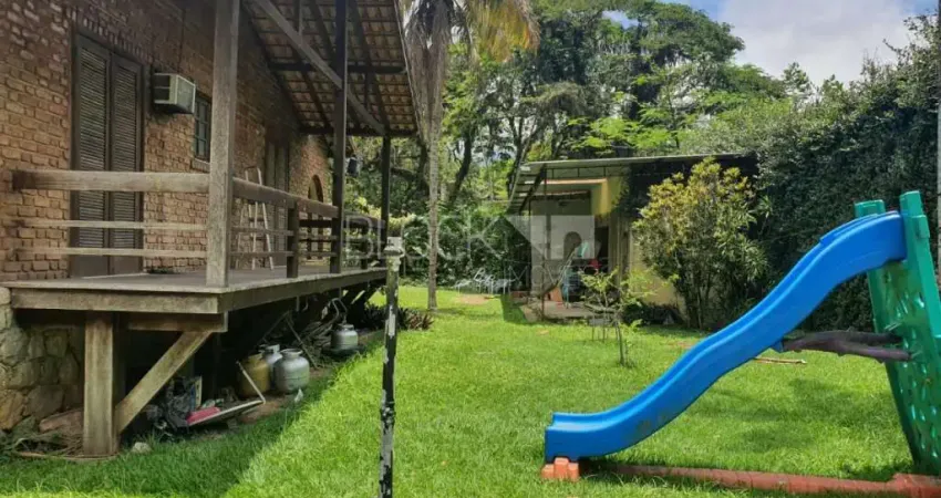 Vargem Grande | Casa de Rua 4 quartos, sendo 2 suites