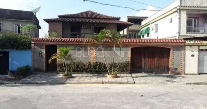 Curicica | Casa 7 quartos, sendo 4 suites