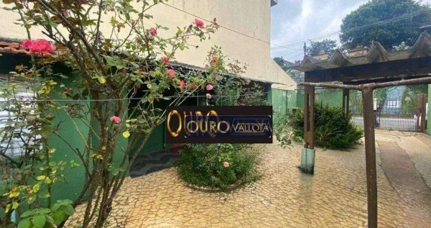 Casa à venda na Rua Teresópolis, Jardim Santo Antônio, Santo André