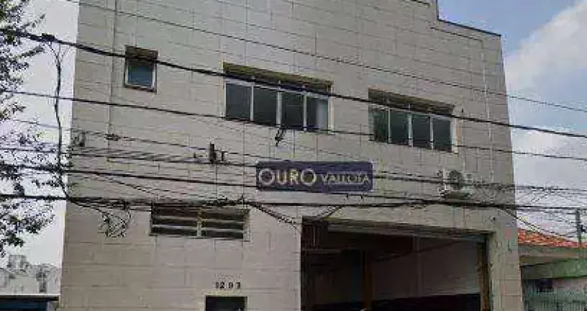 Terreno com 1.090m²