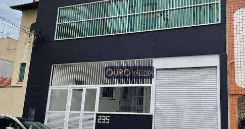 Prédio Comercial com 560m²
