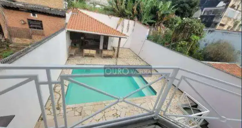 Sobrado com piscina - 307m²