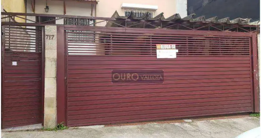 Casa com 3 quartos para alugar na Rua Guaimbé, Mooca, São Paulo