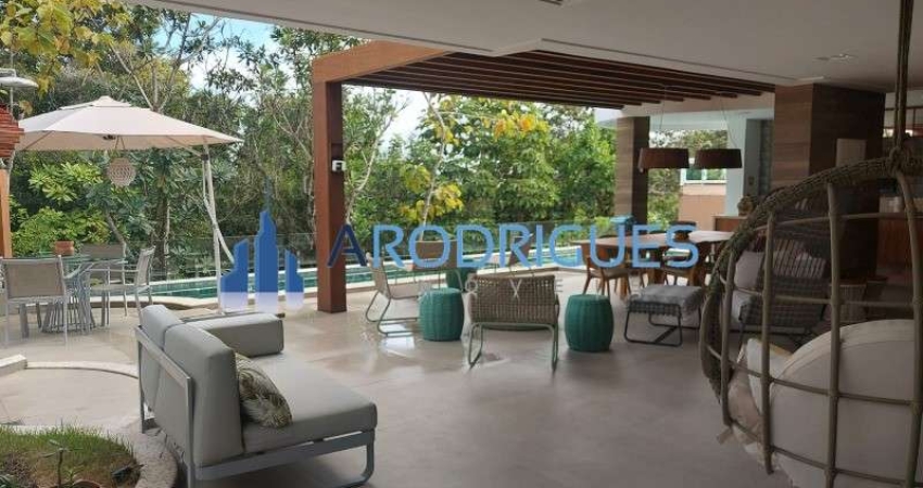 Imperdível Casa à Venda em Condomínio de Alto Luxo no Alphaville 1, Salvador-BA: 6 Quartos, 5 Suítes, 4 Salas, 7 Banheiros, 5 Vagas, 880m2. Aproveite!