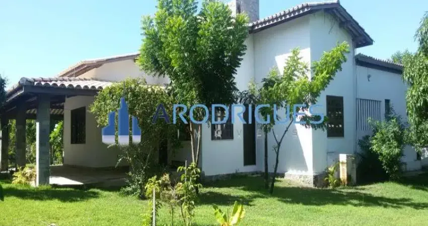 Casa à venda em condomínio fechado, Jauá - Camaçari.