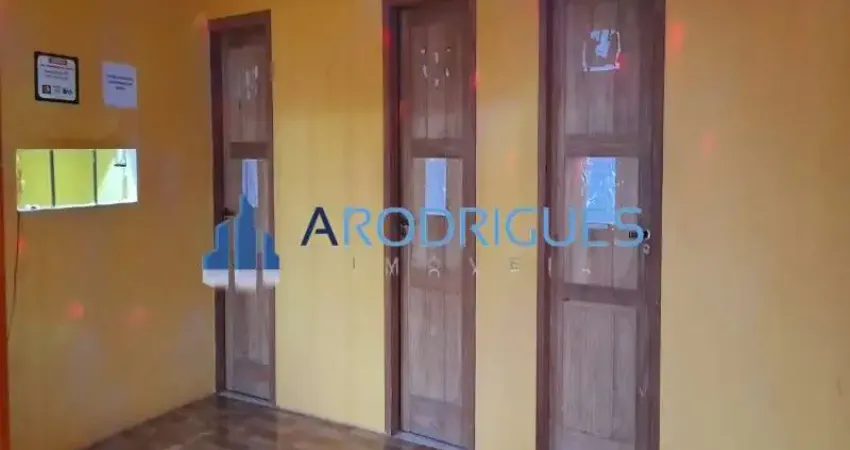 OPORTUNIDADE DE LINDA CASA SEMI MOBILIADA Á VENDA EM BARRA DE POJUCA - CAMAÇARI/BA.