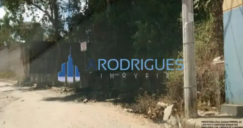 Terreno com 4.300m² situado à rua Joaquim Ferreira, principal via do bairro Jardim das Margaridas, próximo do Aeroporto e do Shopping Litoral Norte.