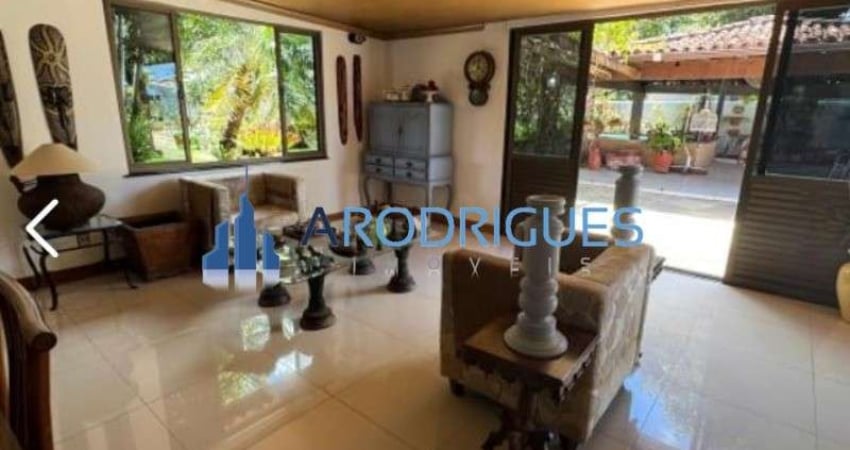 Luxuosa mansão em condomínio para venda em Lauro de Freitas-BA, Recreio Ipitanga, 6 quartos, 5 suítes, 3 banheiros, 4 vagas, 1.480m².