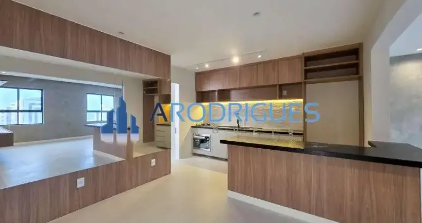 Apartamento à Venda na Pituba Poente: 3 Quartos, 1 Suite, 116m², 2 Vagas - Excelente Ventilação e Finamente Reformado