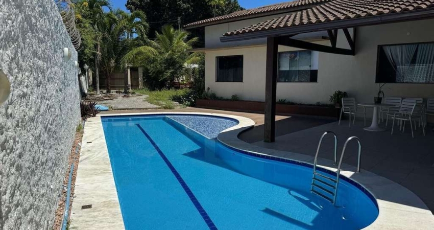 Casa para Venda em Lauro de Freitas, Vilas Do Atlântico, 5 dormitórios, 2 suítes, 4 banheiros, 3 vagas