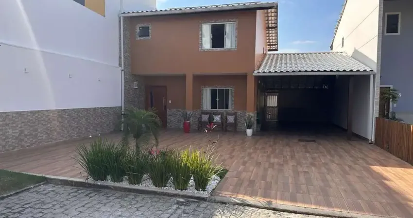 Casa em Condomínio para Locação em Lauro de Freitas, Buraquinho, 4 dormitórios, 2 suítes, 4 banheiros, 5 vagas