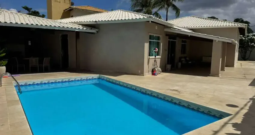 Casa para Venda em Lauro de Freitas, Vilas Do Atlântico, 4 dormitórios, 3 suítes, 5 banheiros, 3 vagas