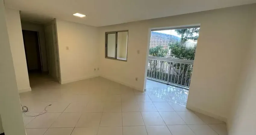 Apartamento para Venda em Lauro de Freitas, Buraquinho, 3 dormitórios, 1 suíte, 2 banheiros, 1 vaga