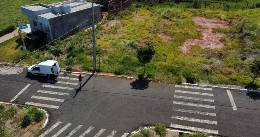 Terreno à venda em Munhoz de Melo, Centro, com 300 m²