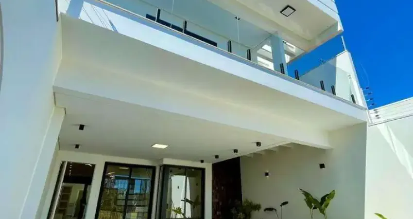 Casa à venda em Maringá, Jardim Tóquio, com 3 suítes, com 175 m²