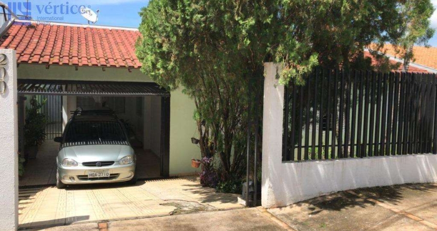 Casa à venda em Maringá, Conjunto Habitacional Sol Nascente, com 3 quartos, com 240 m²