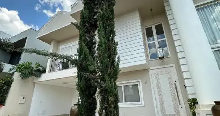 Sobrado à venda em Maringá, Zona 08, com 4 suítes, com 398 m², Mont Blanc